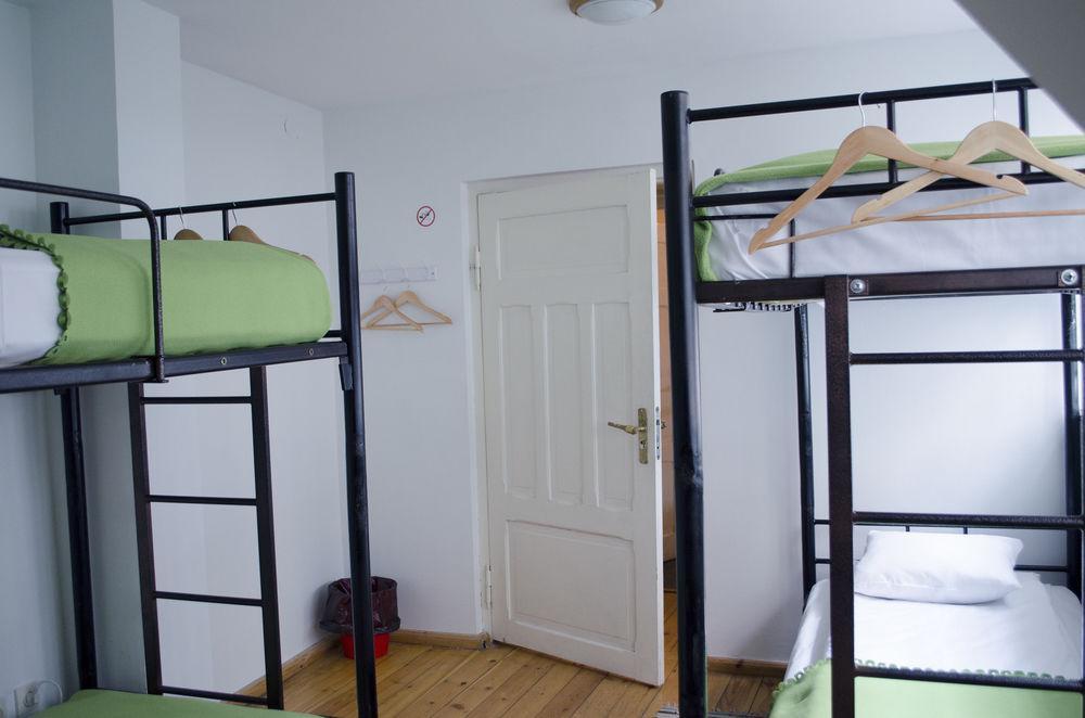 Red Nose Hostel With Self-Check In Riga Exterior foto