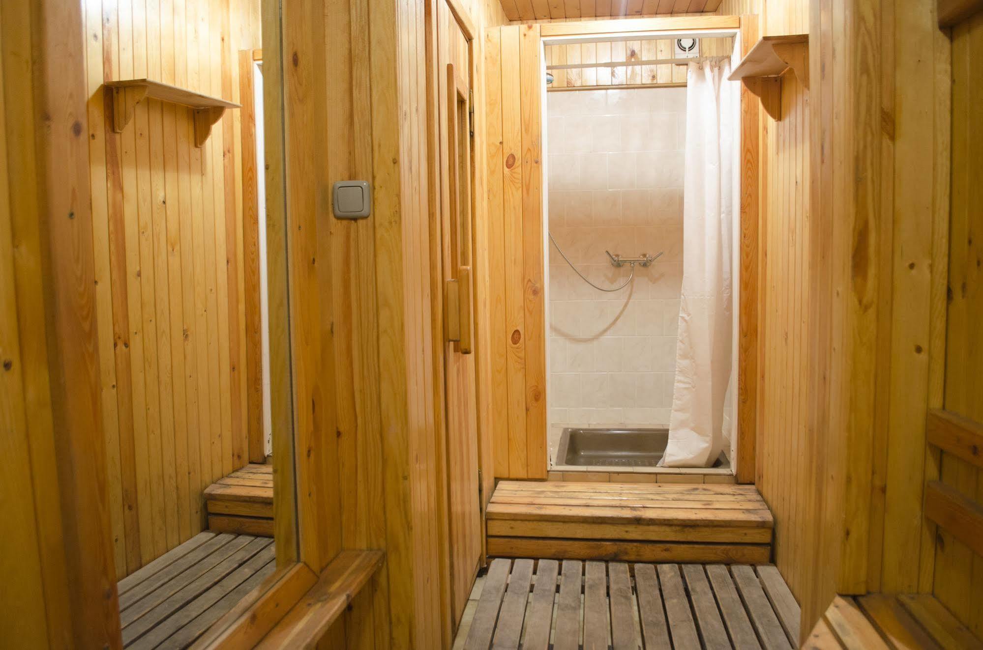 Red Nose Hostel With Self-Check In Riga Exterior foto